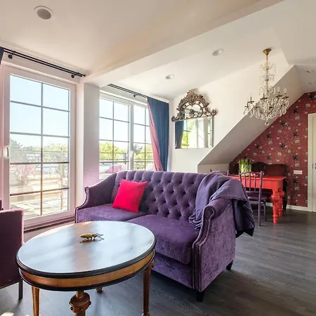 R22 Boutique Apartments Apartment *