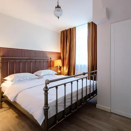 R22 Boutique Apartments Apartment
